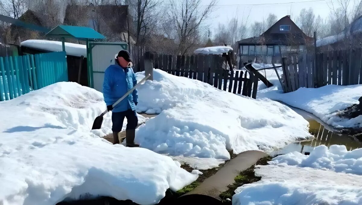     В Удмуртии начался паводок. Вода подтопила три жилых дома в Ижевске, Воткинске и Глазове.