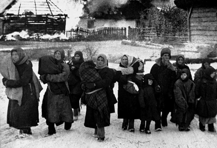 Мирные крестьяне всегда были заложниками обстоятельств, а в годы войны - особенно. Фото из открытых источников.