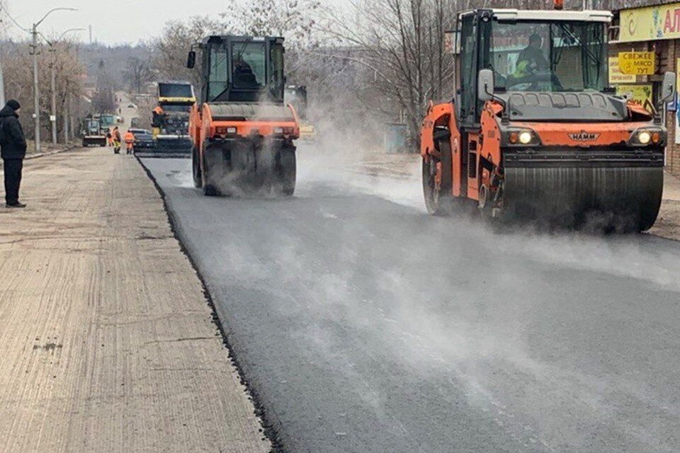 строительство трасс. дамба брянск 1 брянск 2. стройка дороги. строительство дороги предложение. строительство трассы м11.