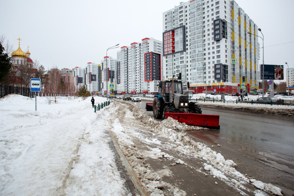    В Сургуте идет генеральная уборка снега