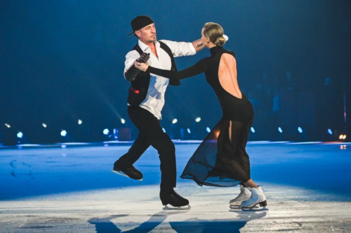    Роман Костомаров и Оксана Домнина.