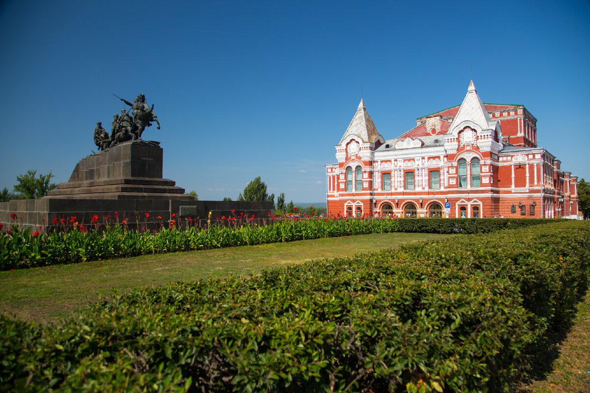 Площадь Чапаева в Самаре