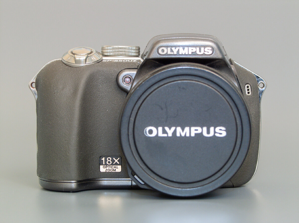 Olympus SP-550 UZ