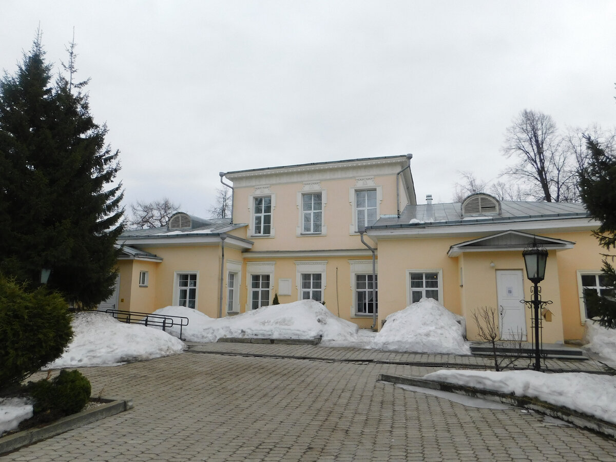 Музей музыкальных инструментов в Алапаевске располагается в Томе-музее Чайковских. Фото автора.