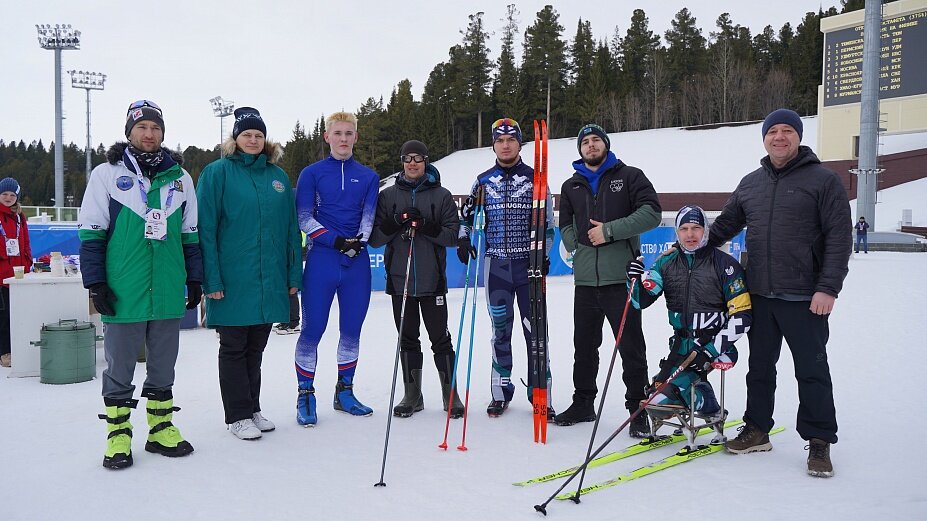    Югорчане завоевали серебро в открытой эстафете Зимних Игр паралимпийцев