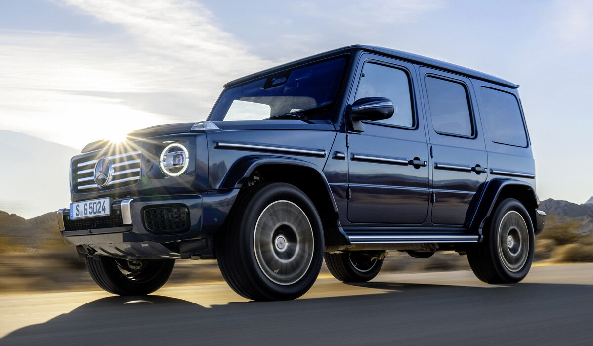    Mercedes-Benz G500,