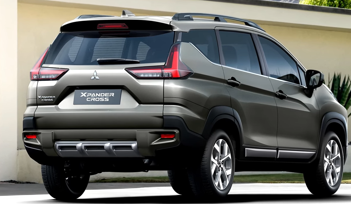 "Японский Ларгус" в России – новый автомобиль с надёжной классикой под ...