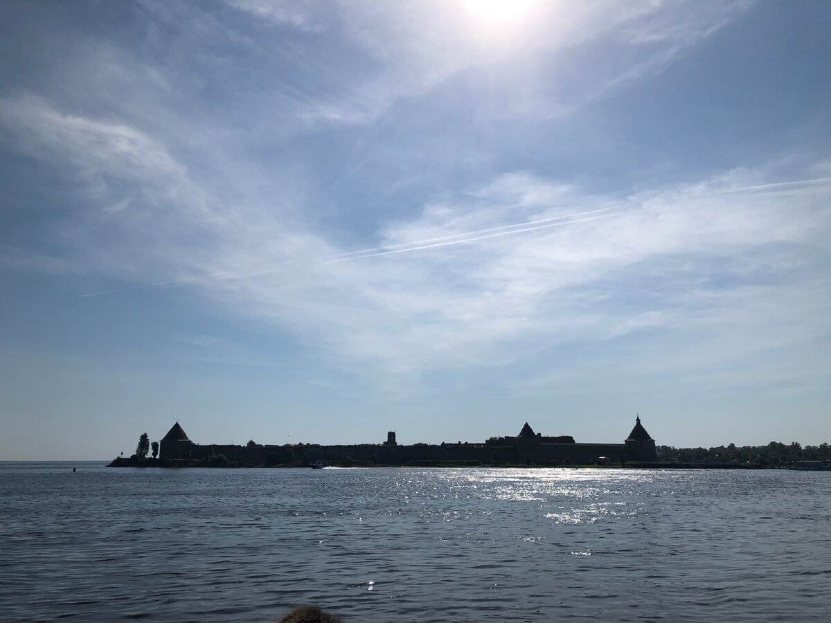 Вид с берега пос. им. Морозова.