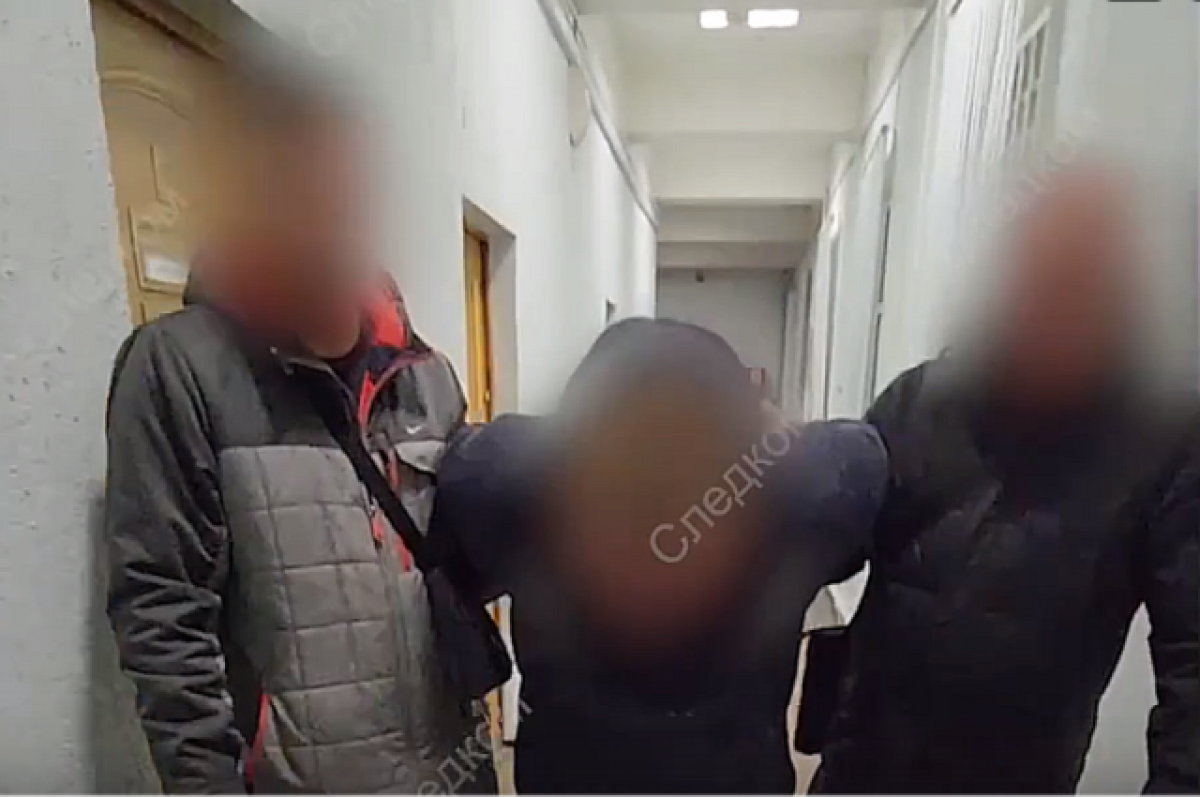    На следующий день после убийства преступник спешно покинул родную деревню.