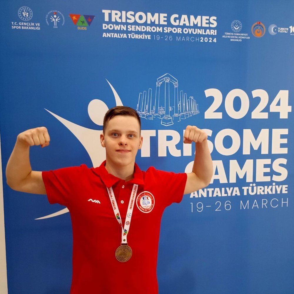    Спортсмен из Урая привёз пять медалей со Всемирных Трисомных Игр