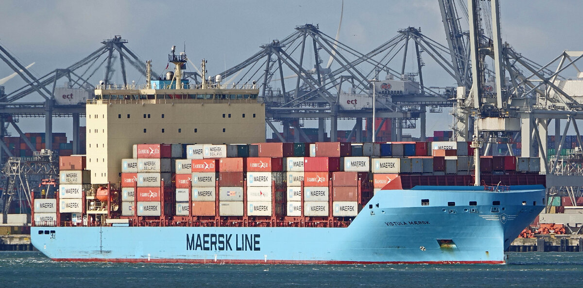 Контейнерное судно VISTULA MAERSK построено на верфи китайского государственного судостроительного объединения COSCO. Изображение: kees torn, CC BY-SA 2.0, flickr.com/people/68359921@N08