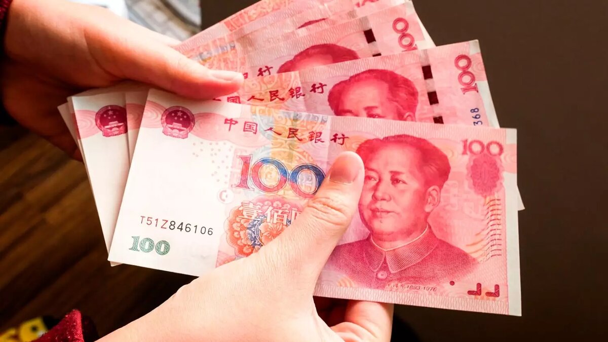 Средняя предлагаемая зарплата до вычета налогов составила 29,3 тыс. юаней в месяц. Это в 5,7 раза больше, чем в России. Фото: Shutterstock