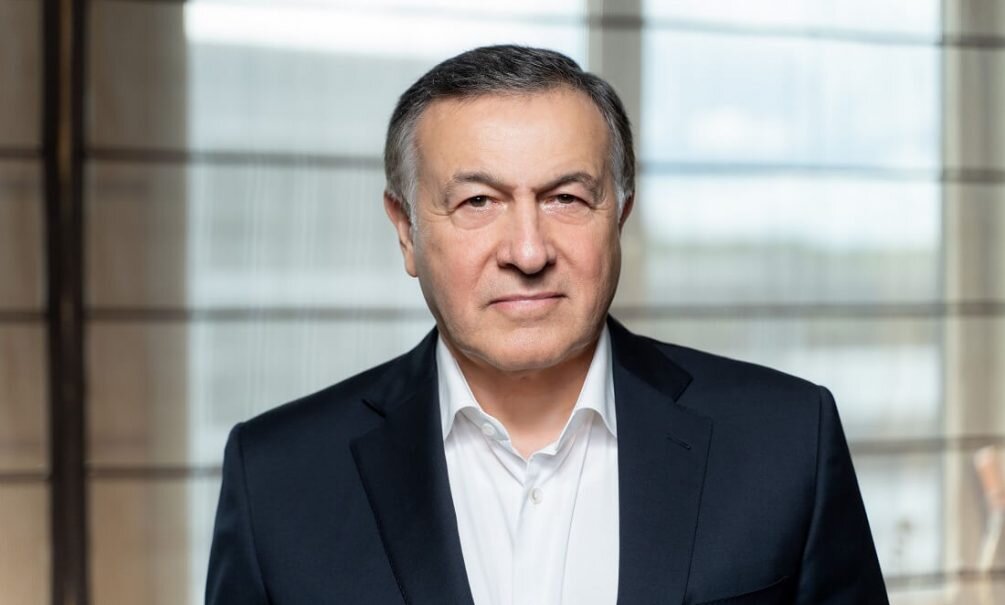    Хозяин Крокус Сити Холл в Москве Араз Агаларов.