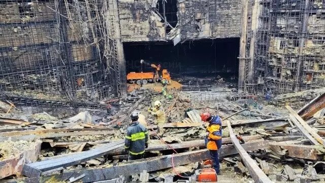 Ликвидация последствий пожара в «Крокус Сити Холл». Фото: МЧС Московской области