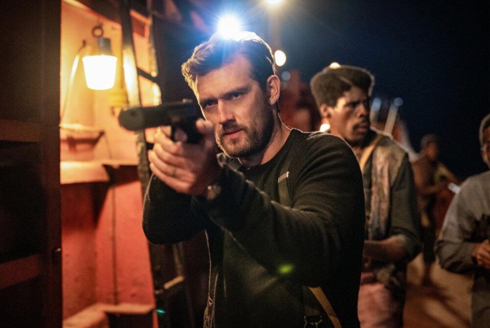     Алекс Петтифер, кадр из фильма «Министерство неджентльменских дел» (2024)