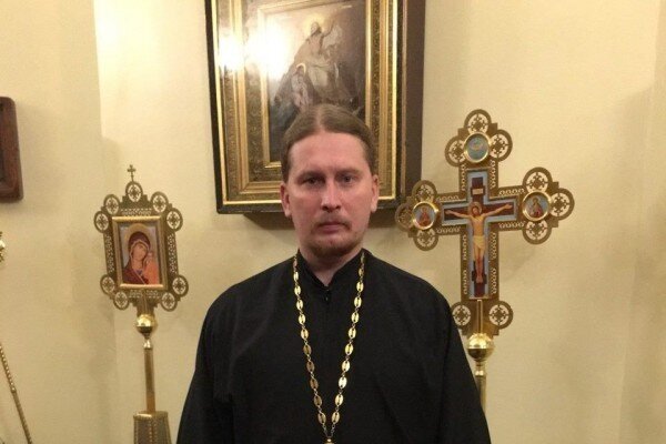 Иерей Андрей Мизюк (1982).