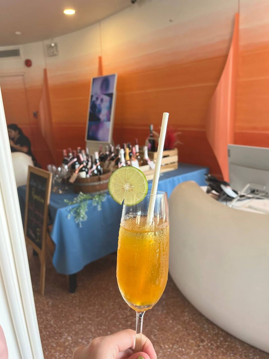 Личные фото автора. Заходим в отель Метади. 