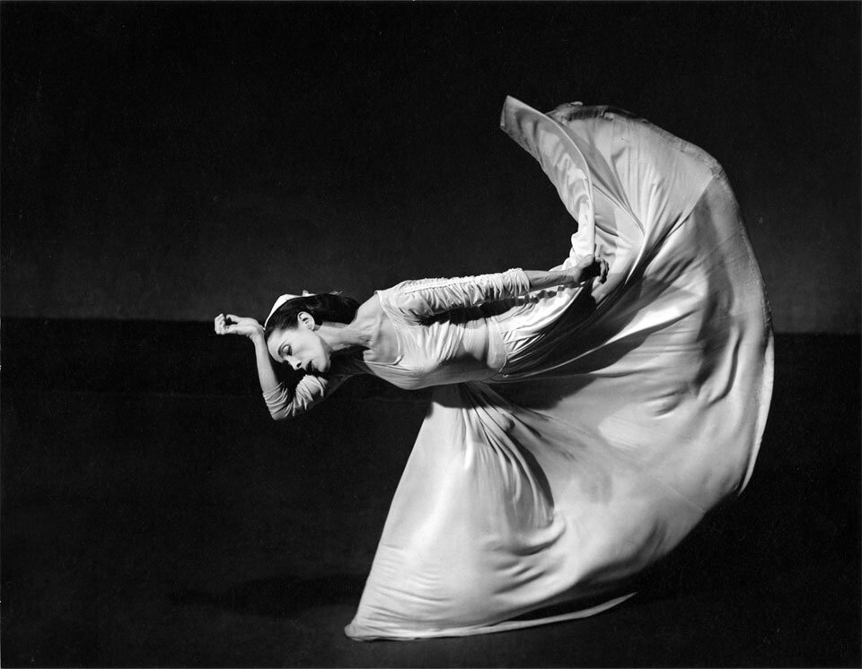 Представляя мою новую картину из серии «Кинестетика» не могу не рассказать о героине этой работы - Марте Грэм,  выдающейся американской танцовщице и хореографе, которая стала одной из величайших фигур-2