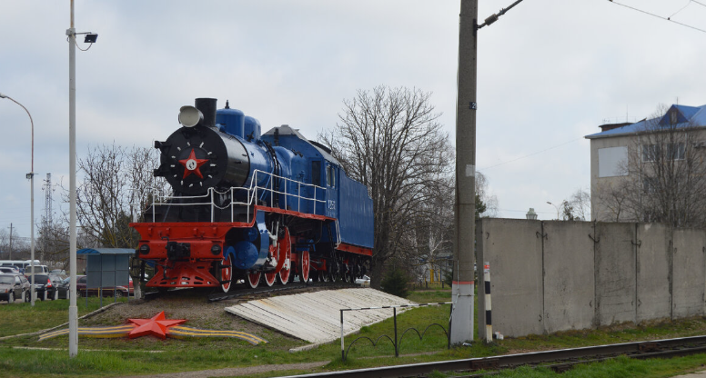 Фото автора. 27.03.2024. Стоим на запасном пути. По весне обновили свежей краской.