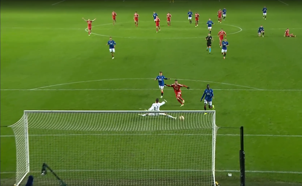 Гол Бенфики