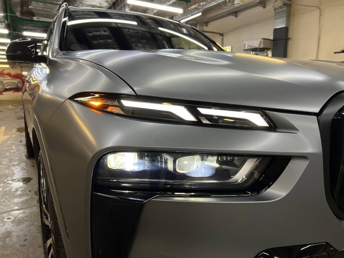 BMW X7 M60