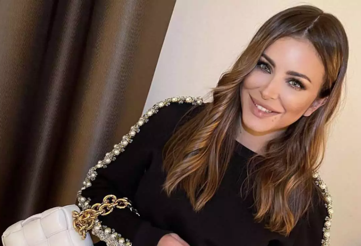 ани лорак. ане лорак мама. родители ани лорак. родители ани лорак. ани лорак и ее дочь 2021.