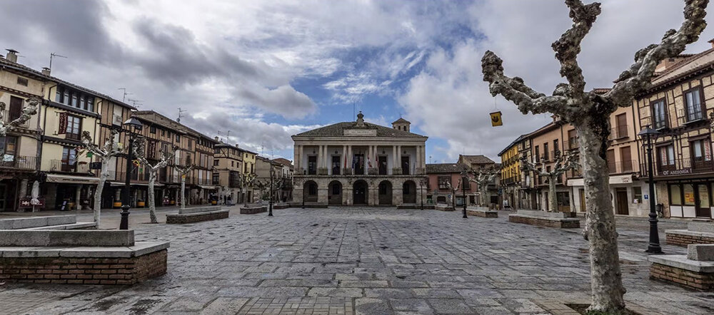 Plaza Mayor de Toro процитировано с сайта www.spain.info