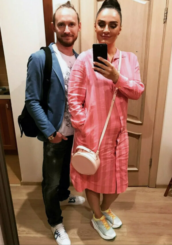    Елена Ваенга с мужем Романом Садырбаевым