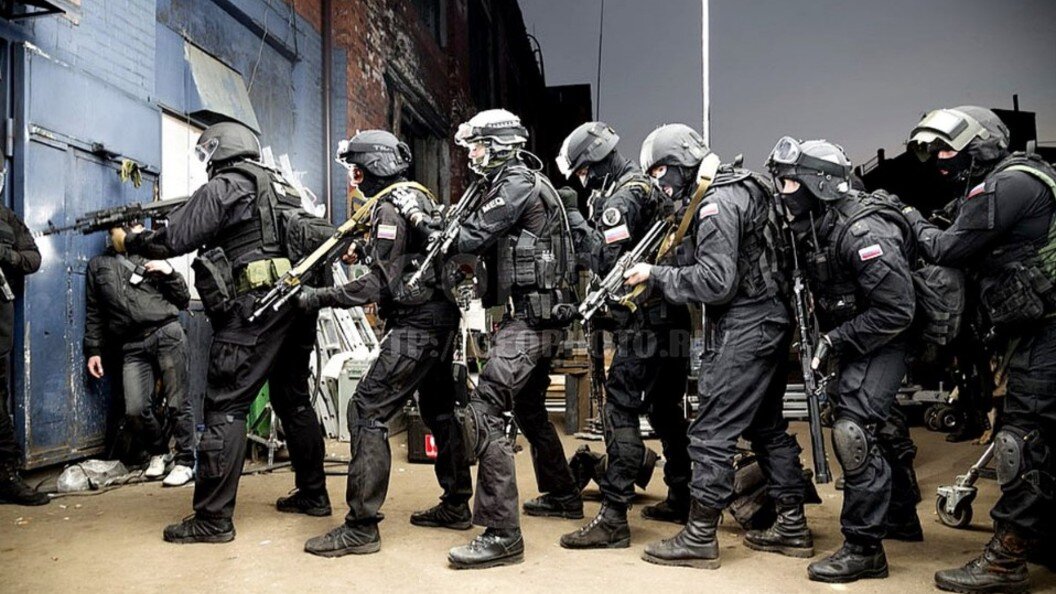    AlphaSpecnaz/Globallookpress