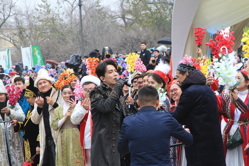 наурыз. праздник наурыз в школе. украшение дня независимости. с праздником наурыз. праздник наурыз в школе.