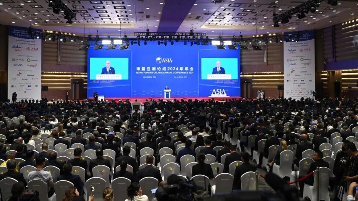 Касым-Жомарт Токаев выступает на Боаоском азиатском форуме