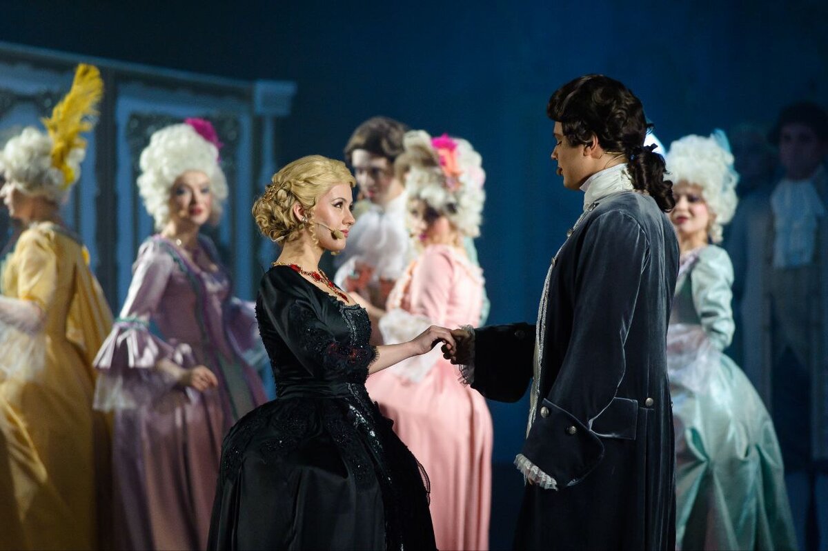  📷    Паслер аплодировал стоя. В Оренбургском театре музкомедии давали мюзикл «Дама Пик» Андрей Севостьянов