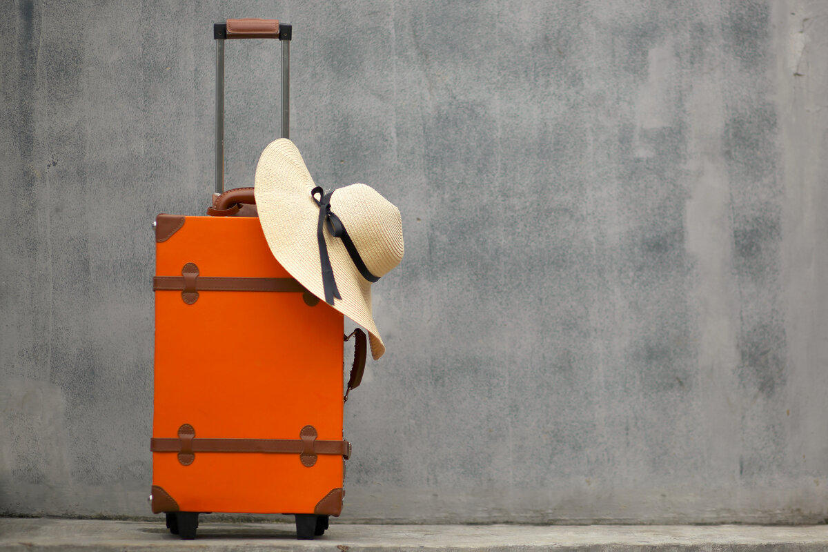 10 лучших чемоданов - Рейтинг 2024 года