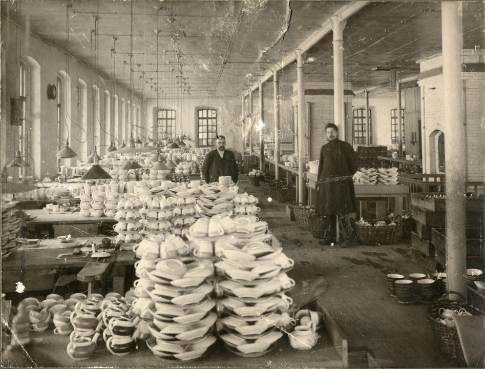 Кузнецкий фарфоровый завод 1910. Первый Императорский фарфоровый завод 19 век.