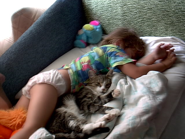 Так Вася укладывал спать нашу младшую