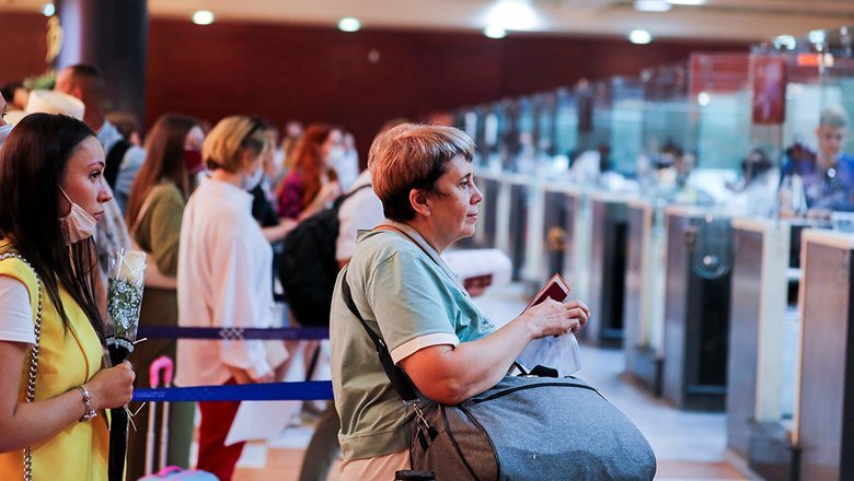 Источник: Reuters