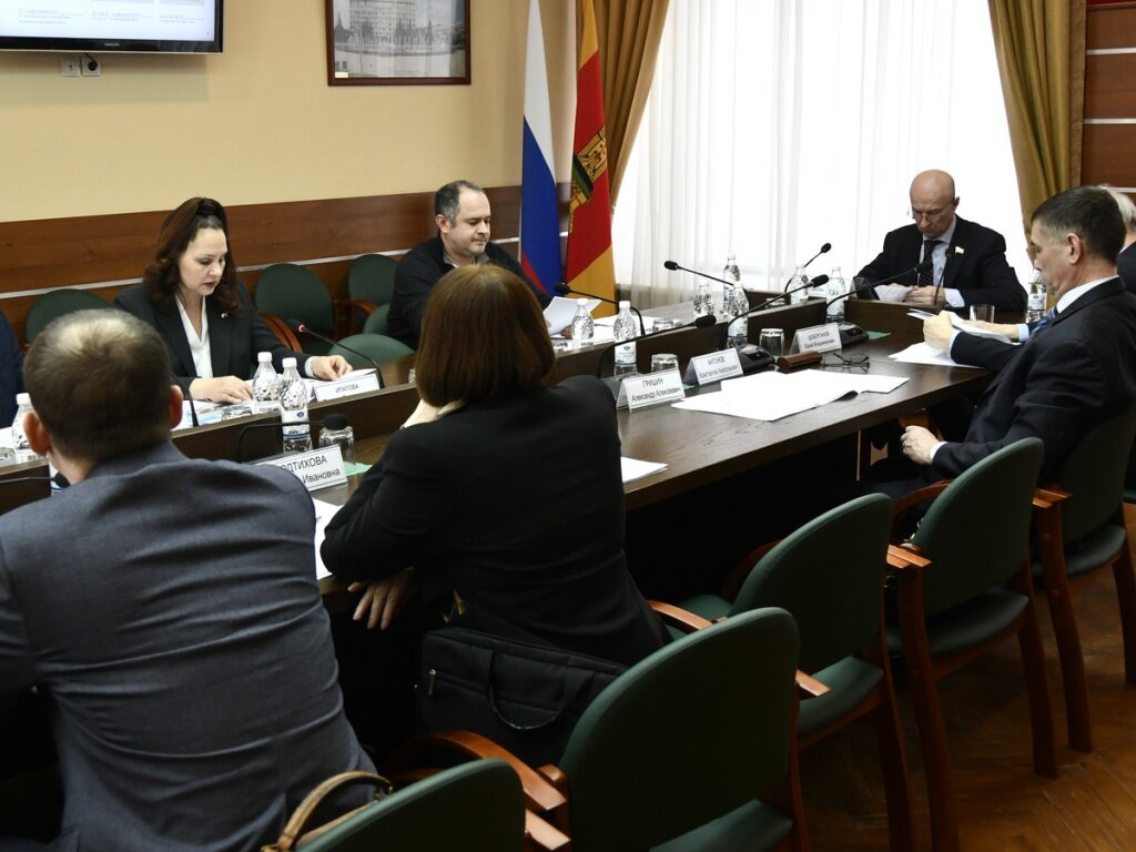 За год Контрольно-счетная палата проверила в Тверской области 302 объекта