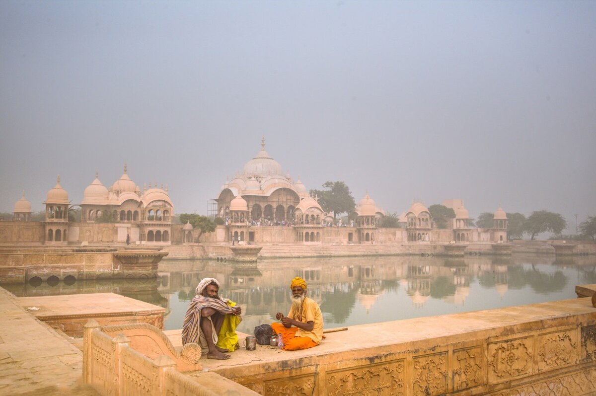 https://happylove.top/uploads/posts/2023-09/1694045570_happylove-top-p-vrindavan-indiya-foto-instagram-13.jpg