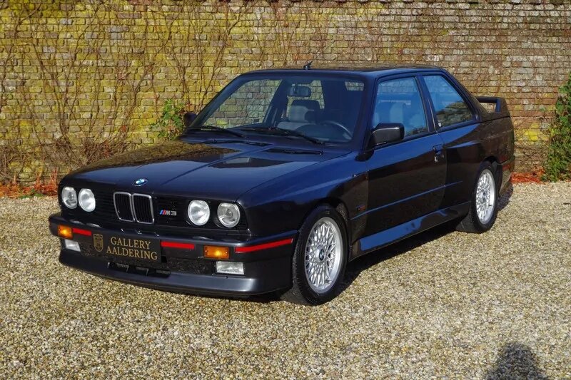 BMW M3 E30