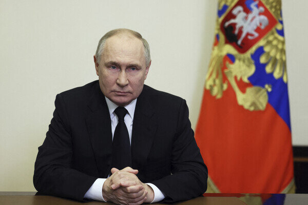 Sputnik/Mikhail Metzel/Pool via Reuters