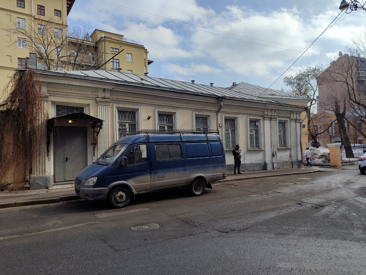 Мерзляковский переулок. Ч.2. Полезные знания меж образованных женщин,  пейзаж Тарусы, сожженные «Мертвые души» и другое. | кухонный конверсатор |  Дзен