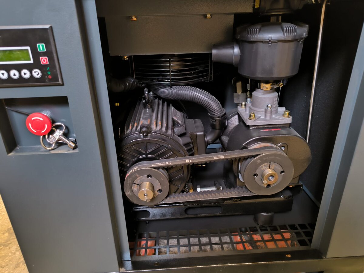 ременное соединение между двигателем и винтовой парой