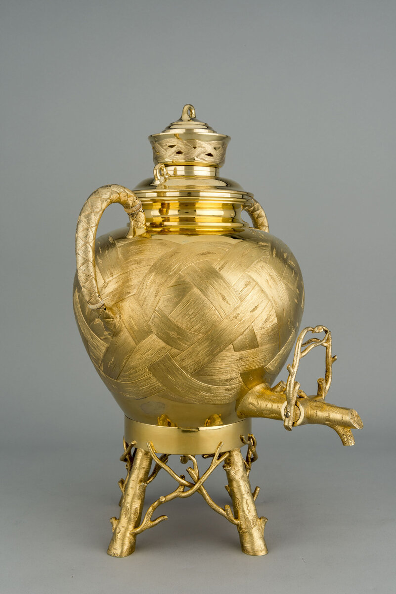 Самовар. Санкт-Петербург, 1881. Фирма Г. Грачёва, мастер И. Ольсониус. Собрание Музея Фаберже