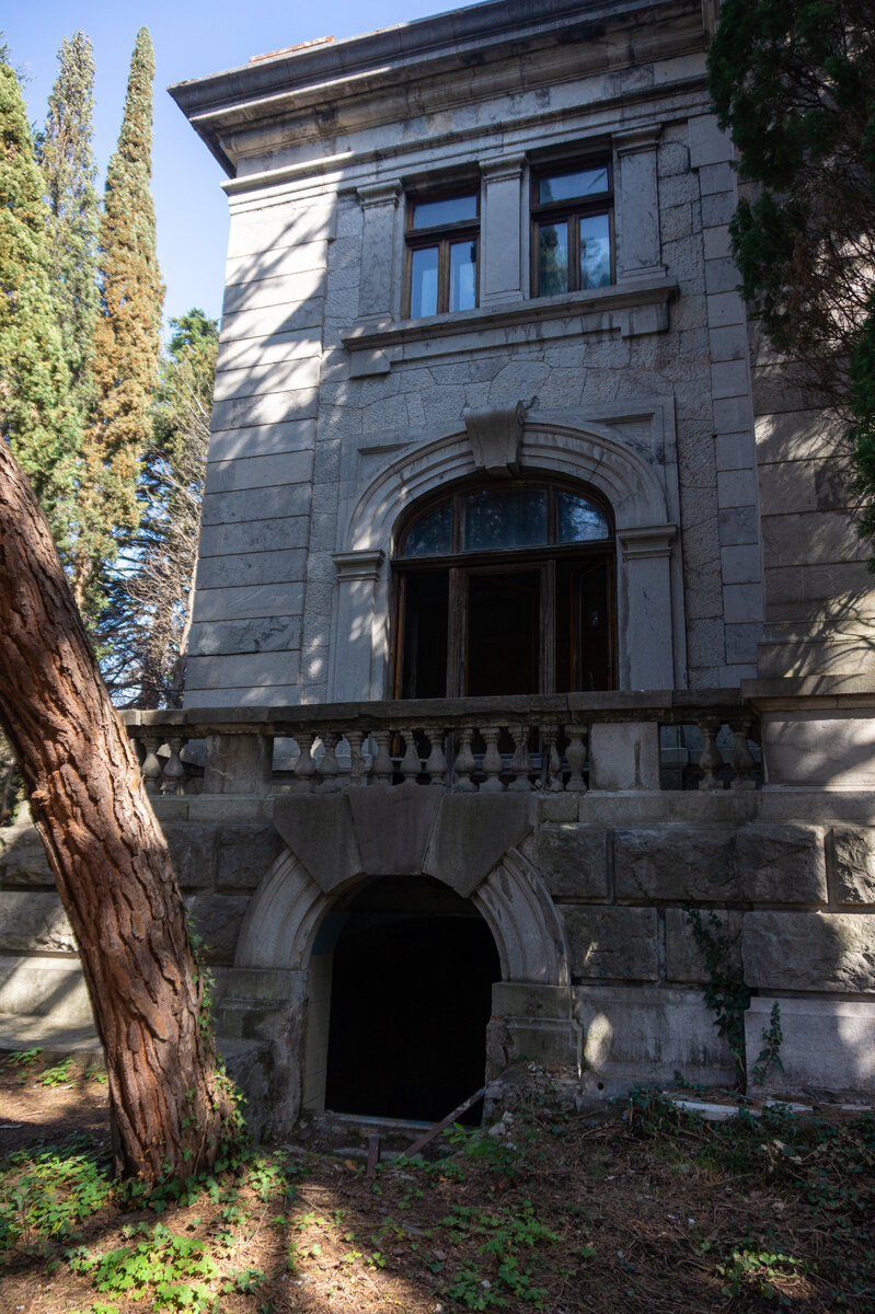 Дом Мельцера в Ялте (бывшее гестапо).