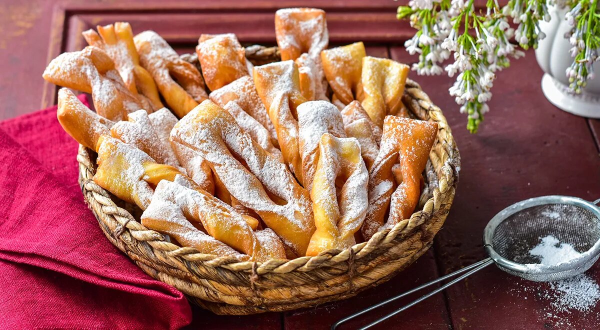 Классический хворост на сметане