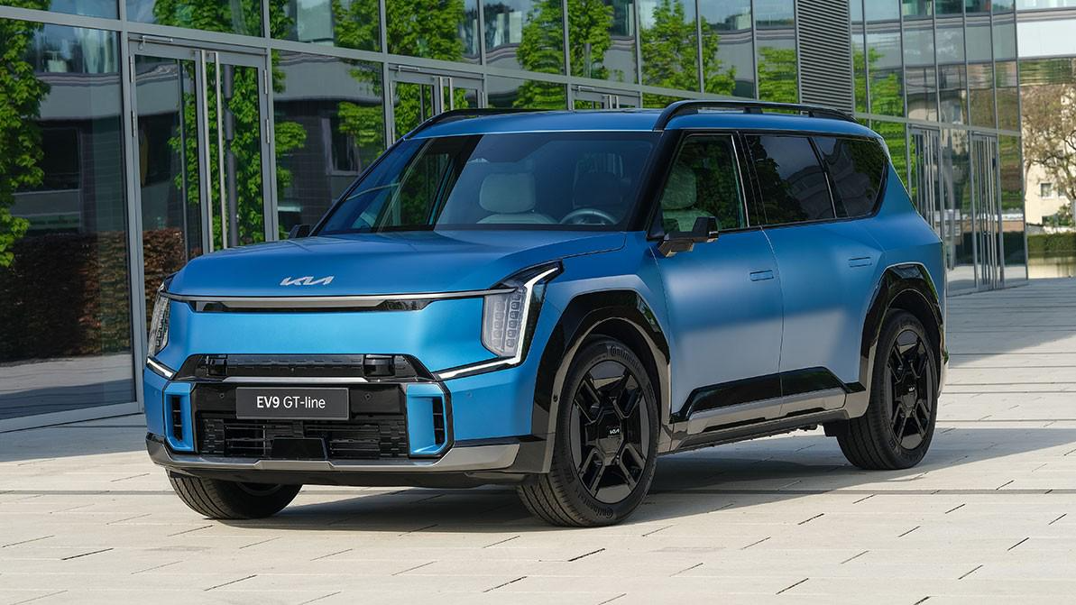 Победитель в двух номинациях – Kia EV9 