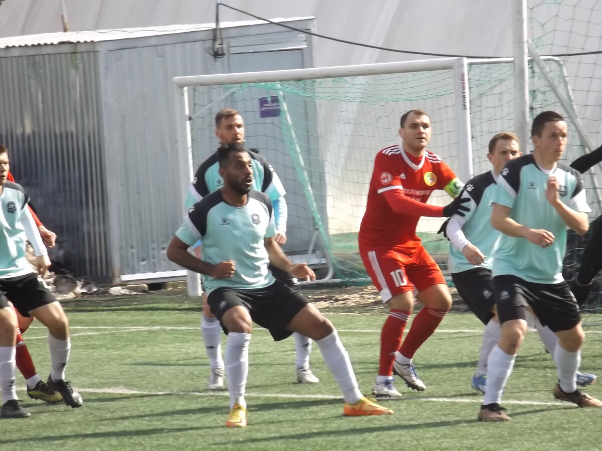 Дмитрий Эдуардович Котов "держит" Глеба Южакова