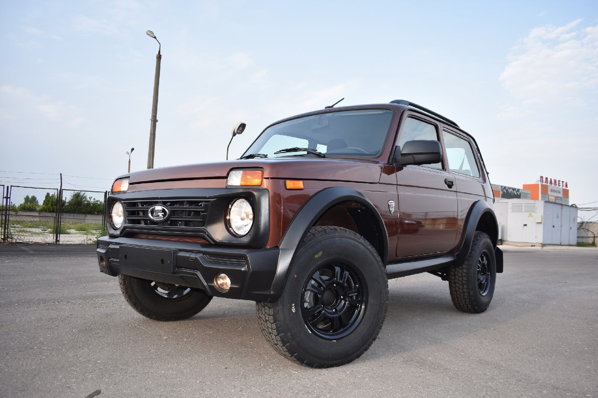 Lada Niva Bronto