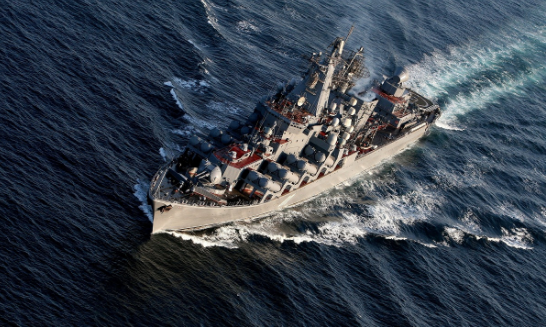 Снимок, которым МО России иллюстрирует новость о входе отряда в Красное море. 