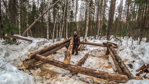 Лагерь в капкане Лешего! Строю хижину в лесу. Обед из сух пайка.